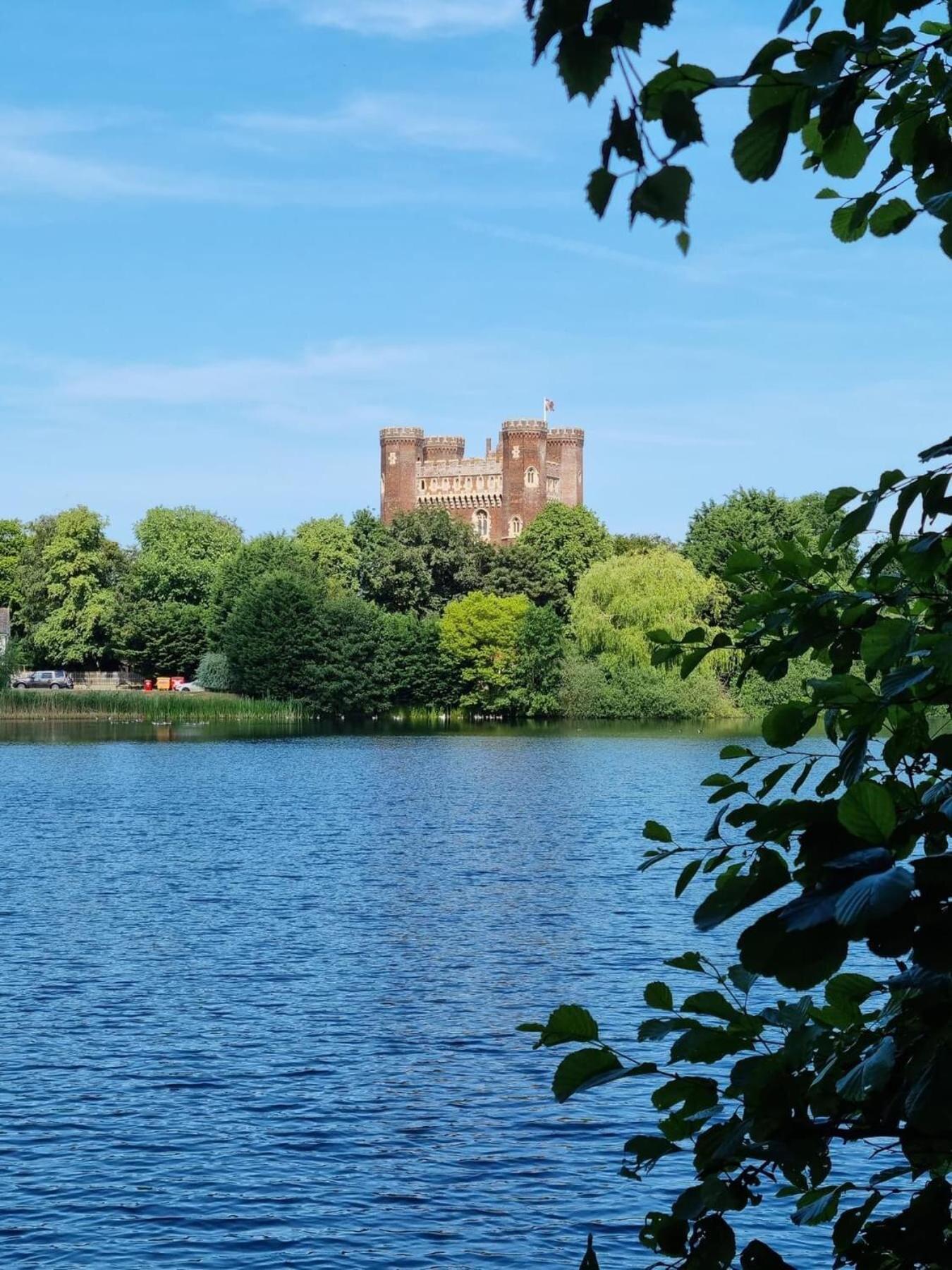 Rudd Lake Luxury Lakeside Lodge With Fishing & Hot Tub@Tattershall Zewnętrze zdjęcie